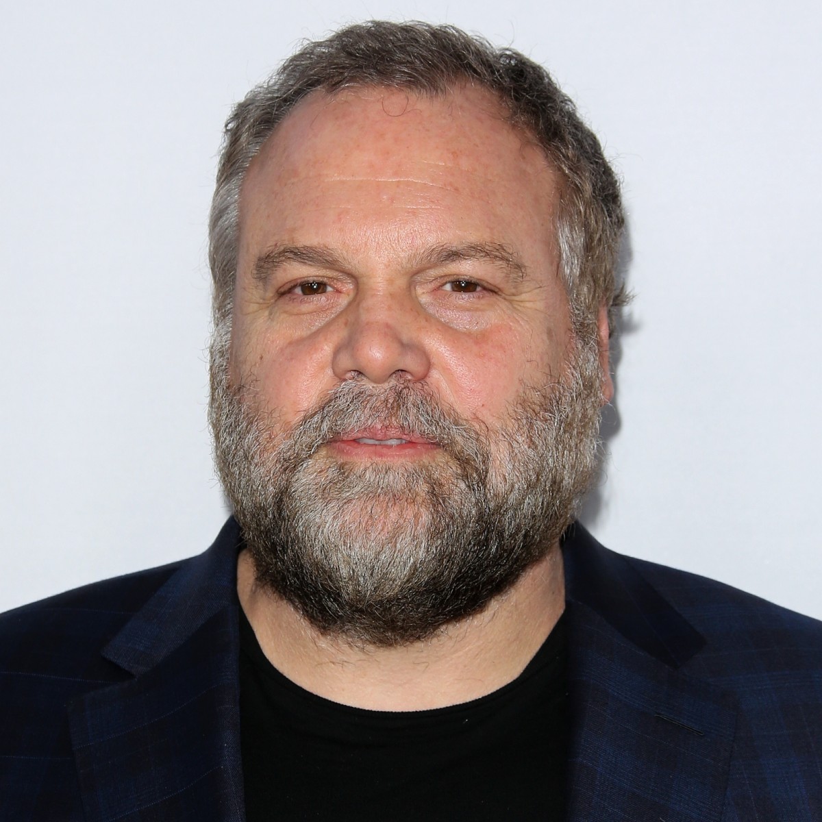 How tall is Vincent D'Onofrio?